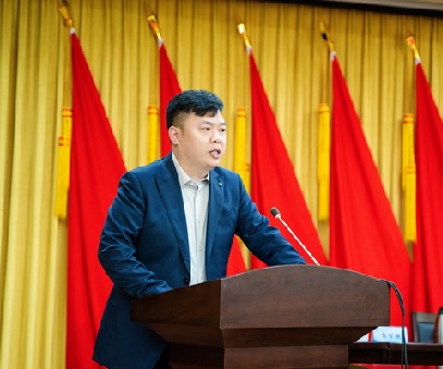 洛陽開元集團(tuán)董事長許明月當(dāng)選為洛陽民建企業(yè)家協(xié)會(huì)第一屆會(huì)長